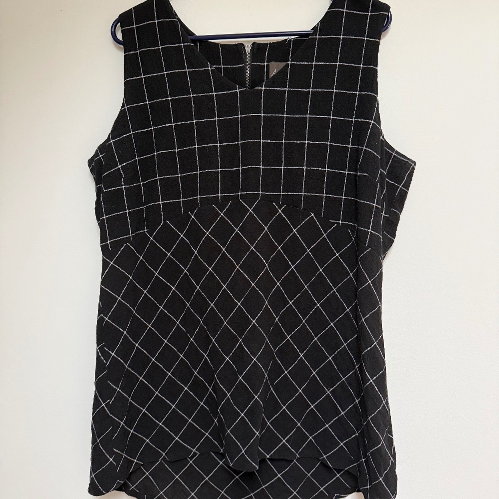 Apropos cotton gauze v-neck top